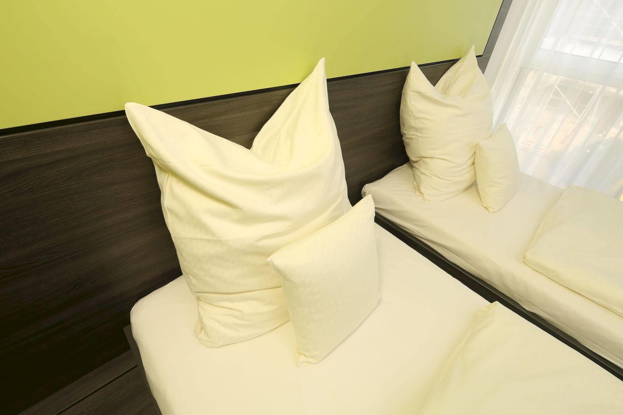 Economy-Hotel อูล์ม ภายนอก รูปภาพ